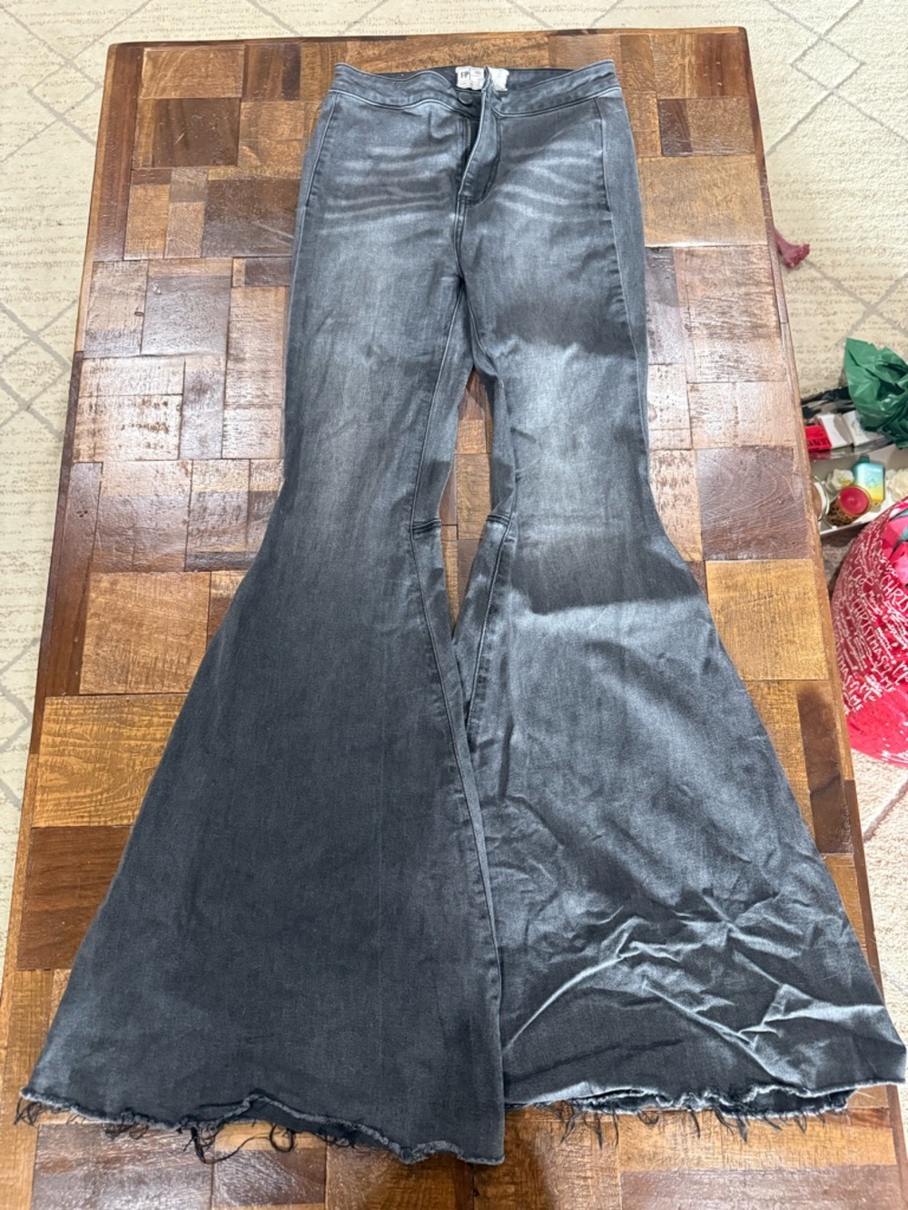 Women’s Black Super Flared Jeans